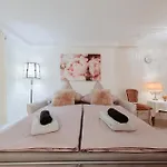 Glueckliche Zeit 100qm Im Souterrain