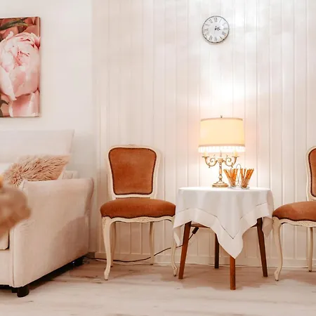 Glueckliche Zeit 100qm Im Souterrain Apartament